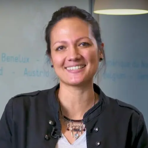 Photo de Sarah Tale, Head of Partnerships chez Bonjour Code